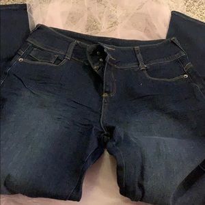 Hybrid size 9 jeans
